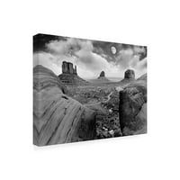 Marcă comercială Artă Plastică 'Monument Valley Moonrise Monument Valley Arizona' pânză artă de Monte Nagler